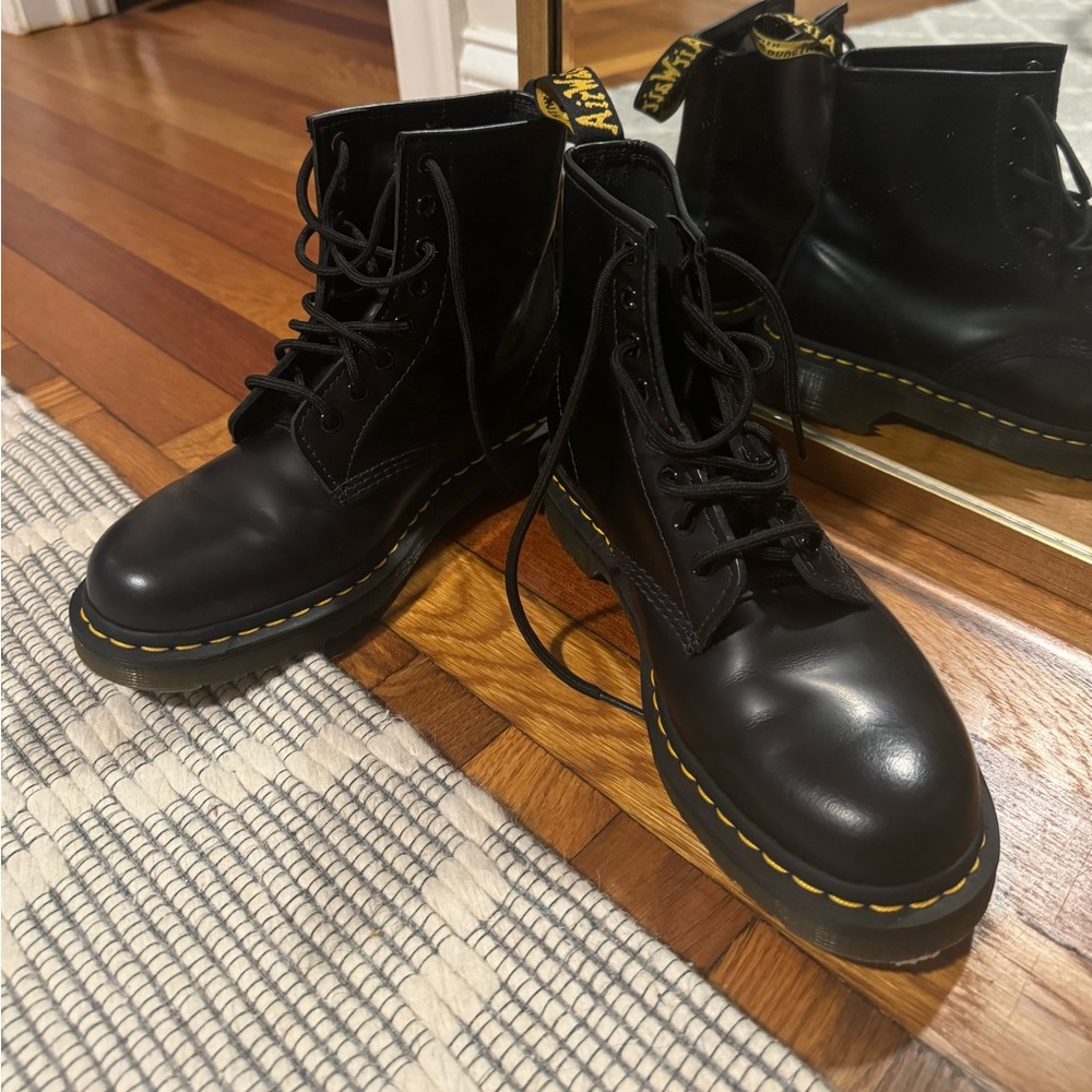 1460 Smooth Leather lace up boots